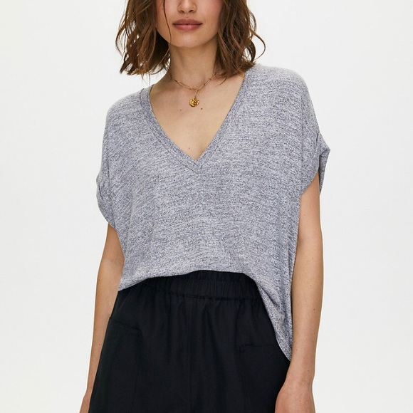 Aritzia Tops - 📦NEW Aritzia Wilfred Brosh VNeck Tee Blue Willow